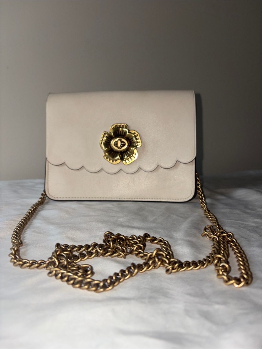 Coach Bowery Crossbody w. Tea Rose Turn Lock